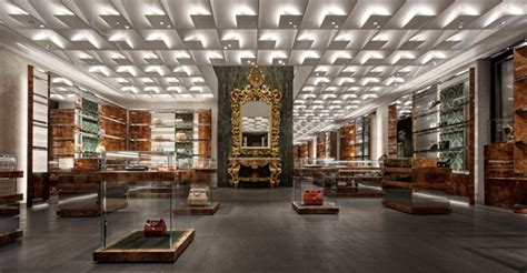 dolce gabbana vetrina montenapoleone|Dolce & Gabbana flagship store by Gwenael Nicolas, Milan – Italy.